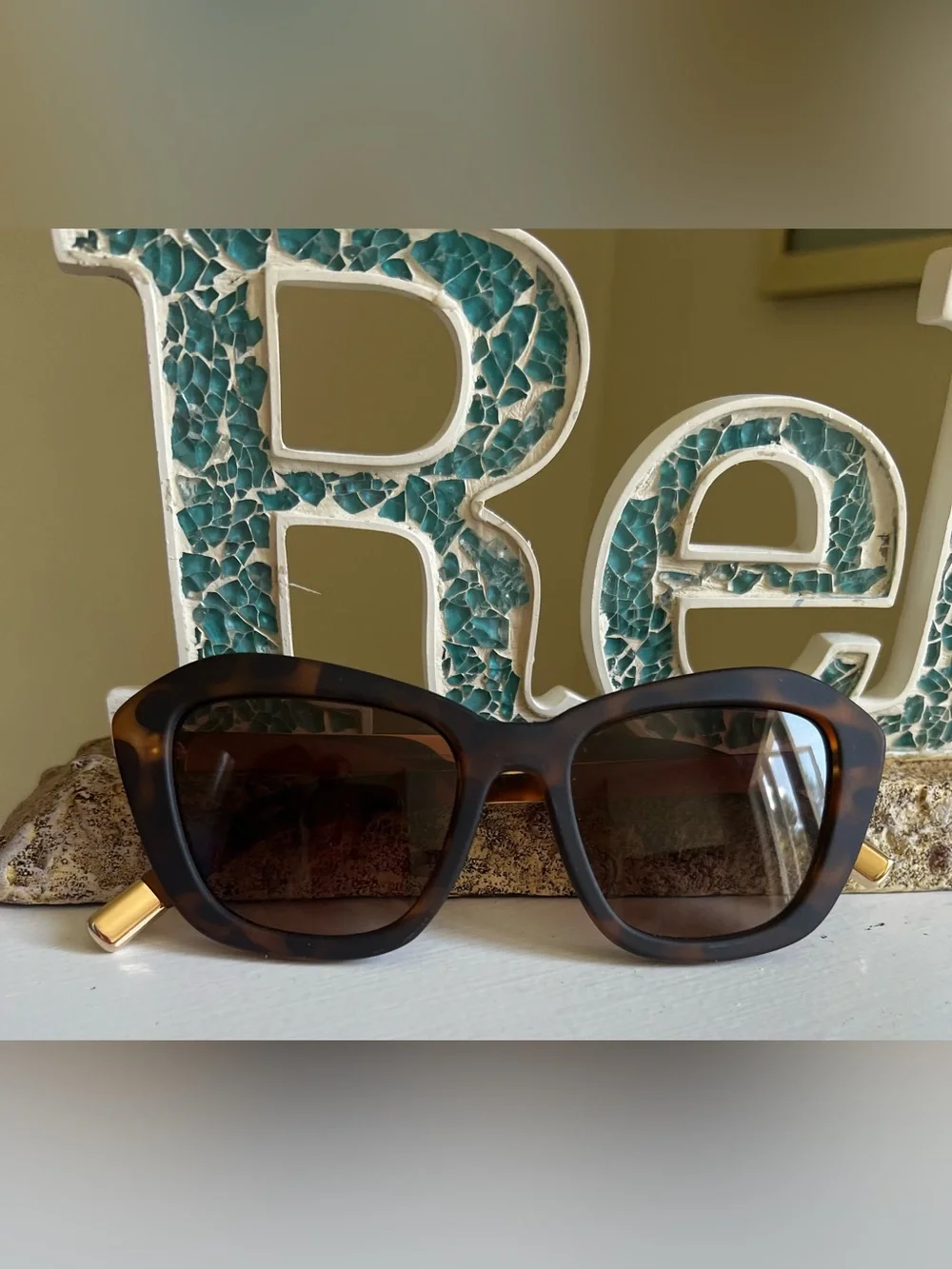 Tortoise Shell Square Cat Eye Sunglasses with Gold Metal Temples